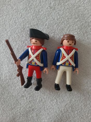 Lot 2 soldats playmobil