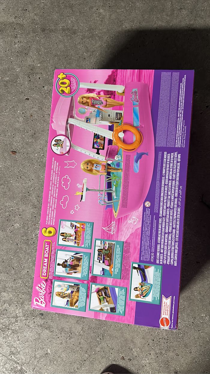 Dream boat Barbie