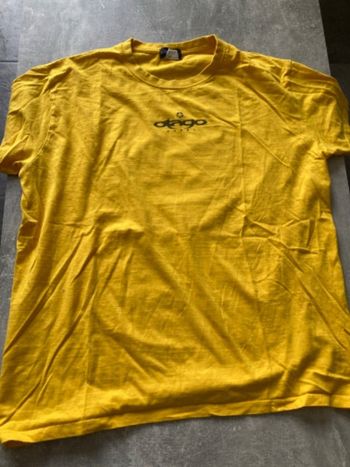 TEE shirt dos imprime