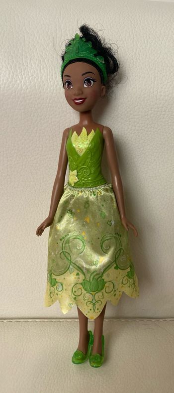 Poupée mannequin princesse Tiana 30 cm Disney C031G