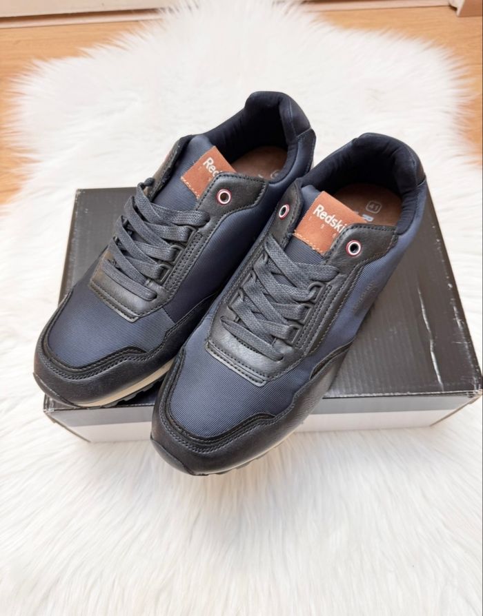 Baskets Redskins – Taille 41 – bleu marine/noir – Neuf avec boîte - photo numéro 3