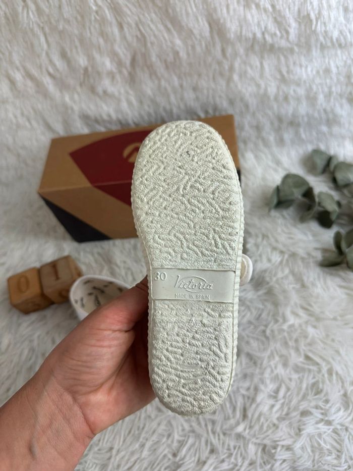Paire de basket en toile blanche Victoria taille 30 - photo numéro 4