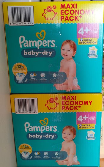 Lot de 196 couches Pampers Baby dry t4+