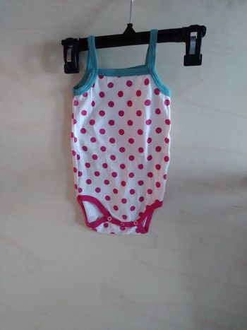 Body bodies a pois fines bretelles au top pour cet été