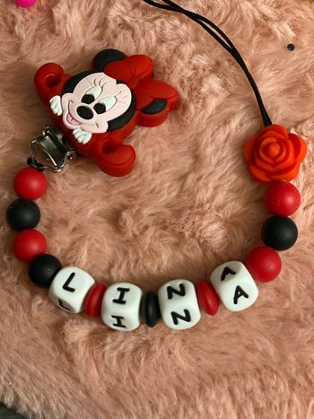 Attache tétine minnie rouge