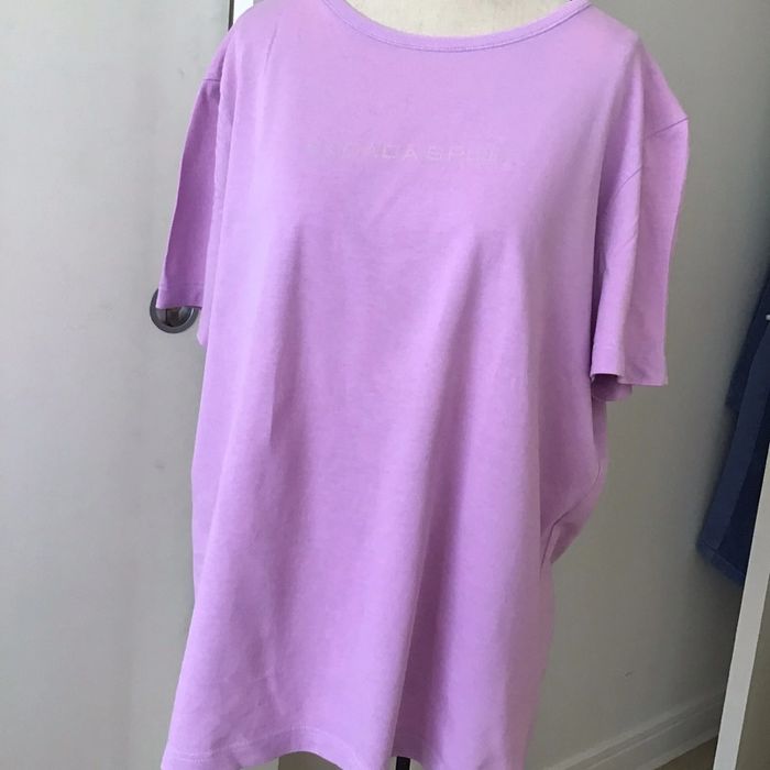 Tee shirt ESCADA coloris lilas taille XL  TBE - photo numéro 3