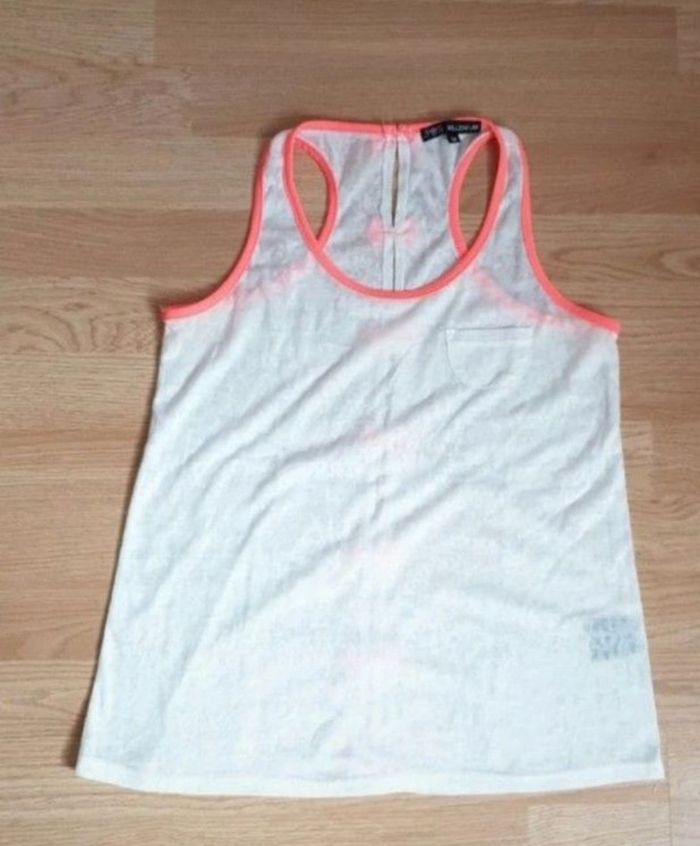 Top neuf blanc en T.M (38) - photo numéro 2