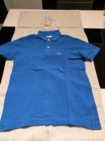 Tee shirt manches courtes. LACOSTE. Taille 12 ans