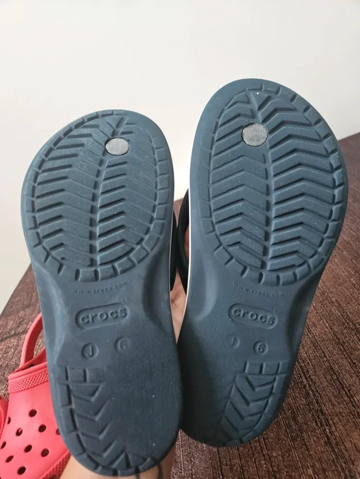 Tongs Crocs - photo numéro 5
