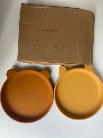 Lot de 2 assiettes Liewood en silicone –  neuf  