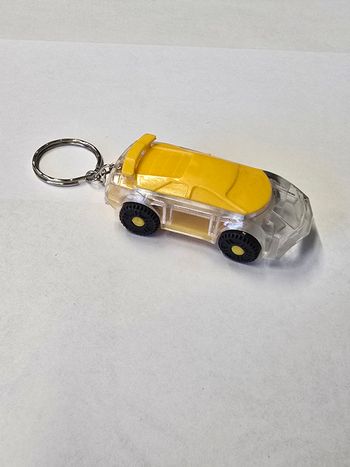 Porte clés voiture qui s'allume