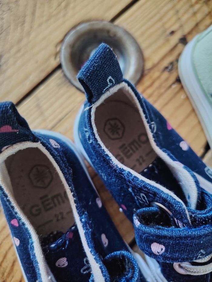 Lot 2 paires baskets fille taille 22 - photo numéro 4