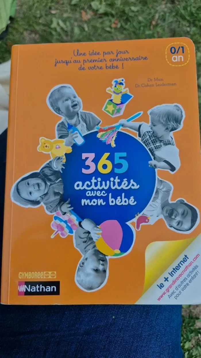 Livre 365 activité avec bebe