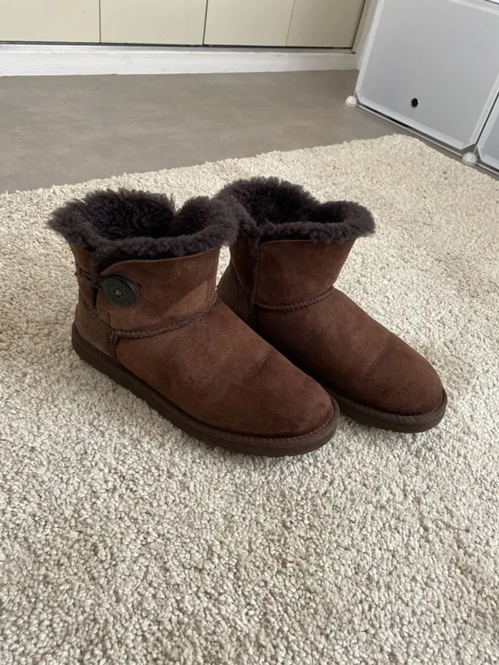 Ugg basse marrons