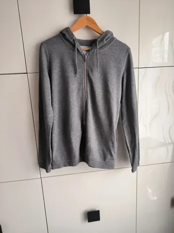 Sweat à capuche taille L