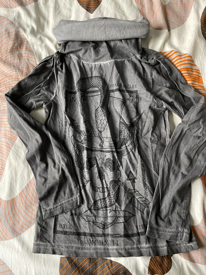 T-shirt  avec un col