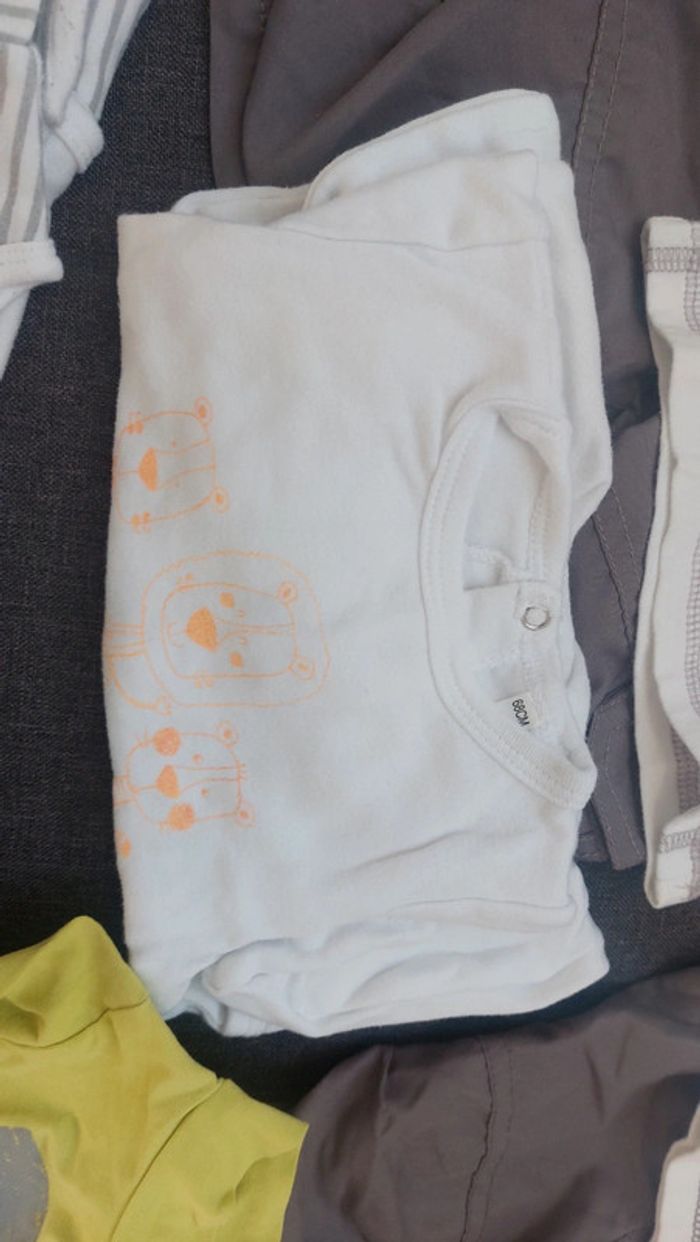 Lot 5 vêtements en 3 mois, en bon état - photo numéro 4