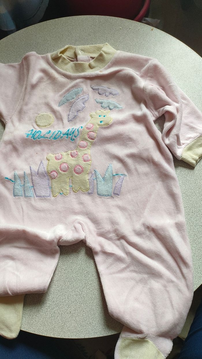 Lot 4 pyjamas 12 mois - photo numéro 2