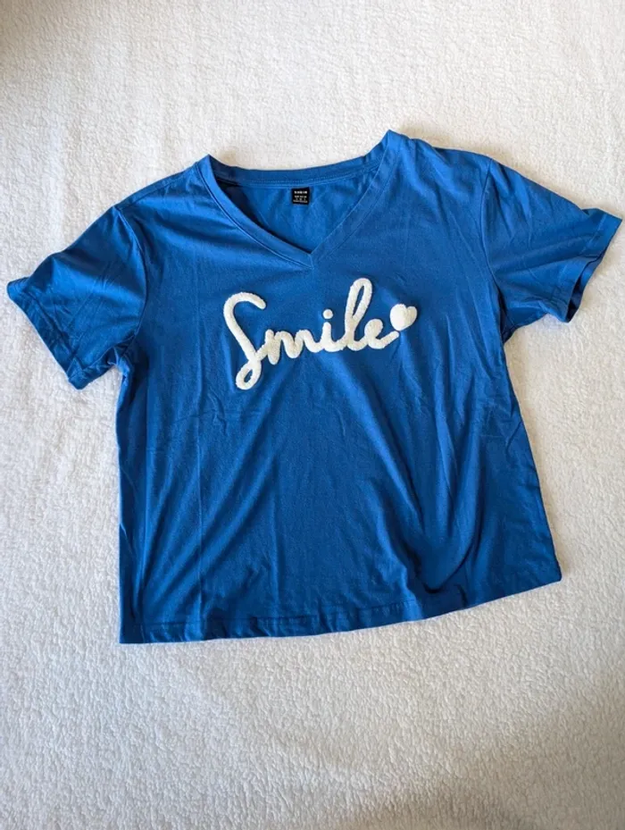 💙 T-shirt smile Shein – S - photo numéro 2