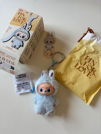 PopMart Labubu The Monsters Pin For Love « D »