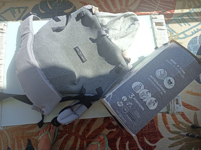 Porte bébé avec assise - photo numéro 2