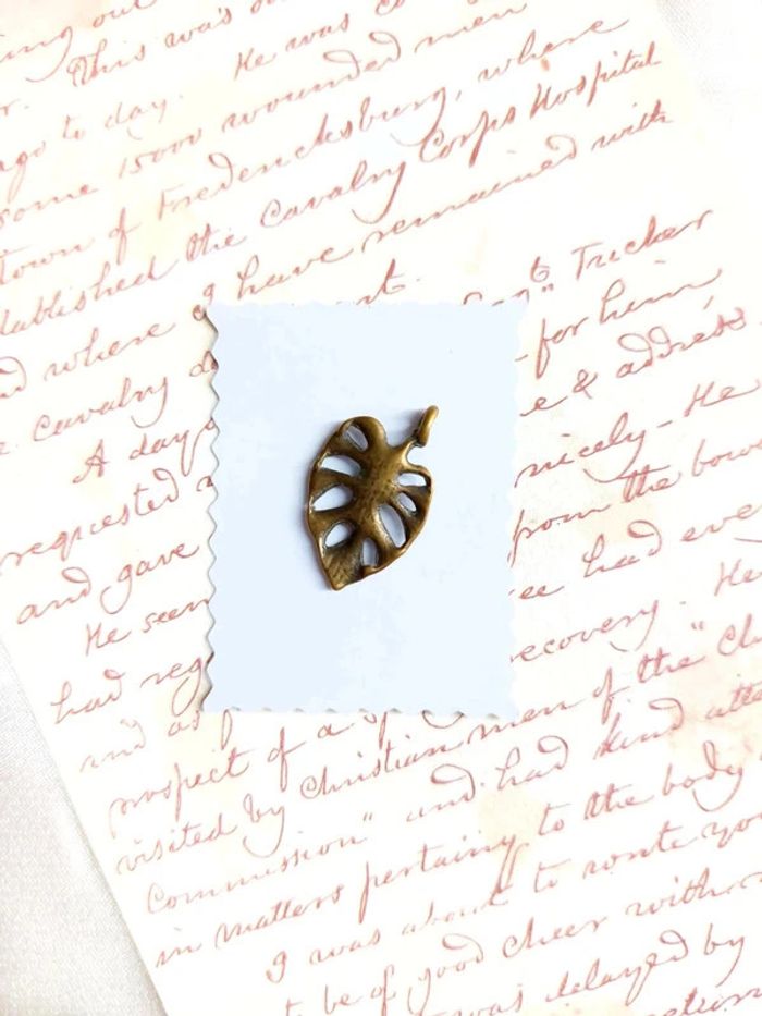 magnifique pendentif feuille couleur bronze - photo numéro 4