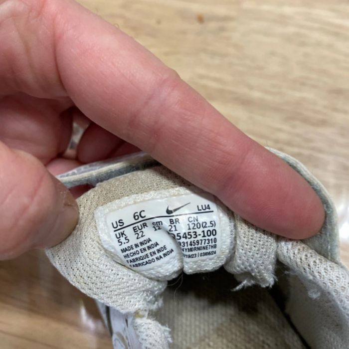 Baskets nike 22 - photo numéro 2