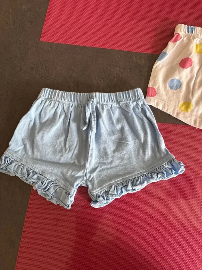 Lot short 3 mois - photo numéro 2