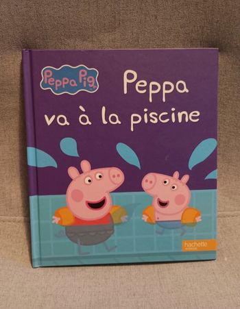 Livre Peppa pig peppa va a la piscine