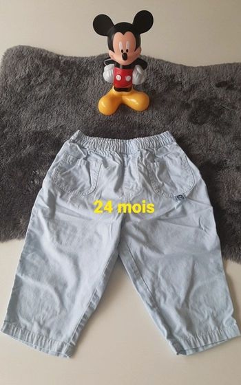Pantalon bleu ciel bébé