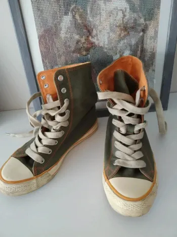 Baskets en toile kaki style convers taille 37