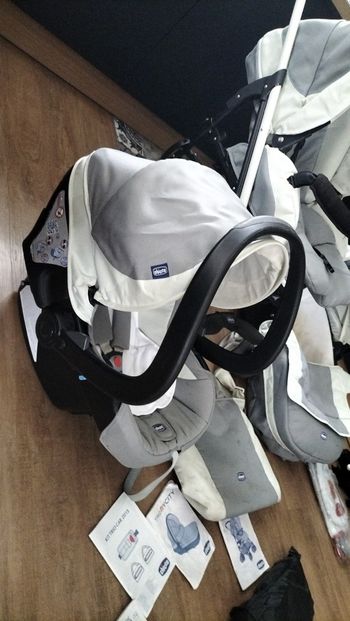 Poussette trio my city chicco