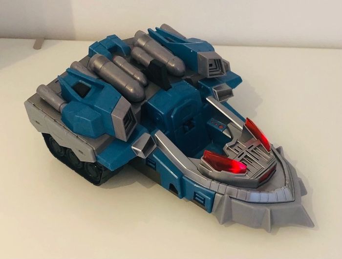 Bandai 2011 Thundercats Thundertank Tank attack sounds lights Lion-O Starlion vehicle lot SOP77