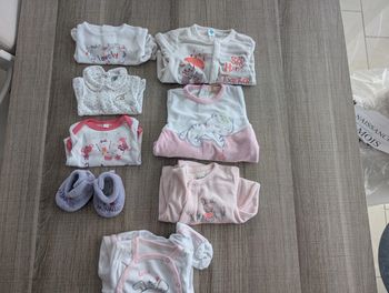Lot 1 mois body pyjama chausson