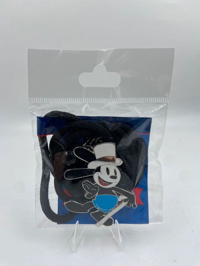 Cordon Cast Member Oswald the Lucky Rabbit Disney100