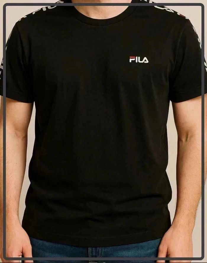 T shirt fila taille 36(S) parfait etat