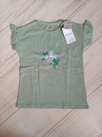 T shirt vert en 8 ans  pour fille