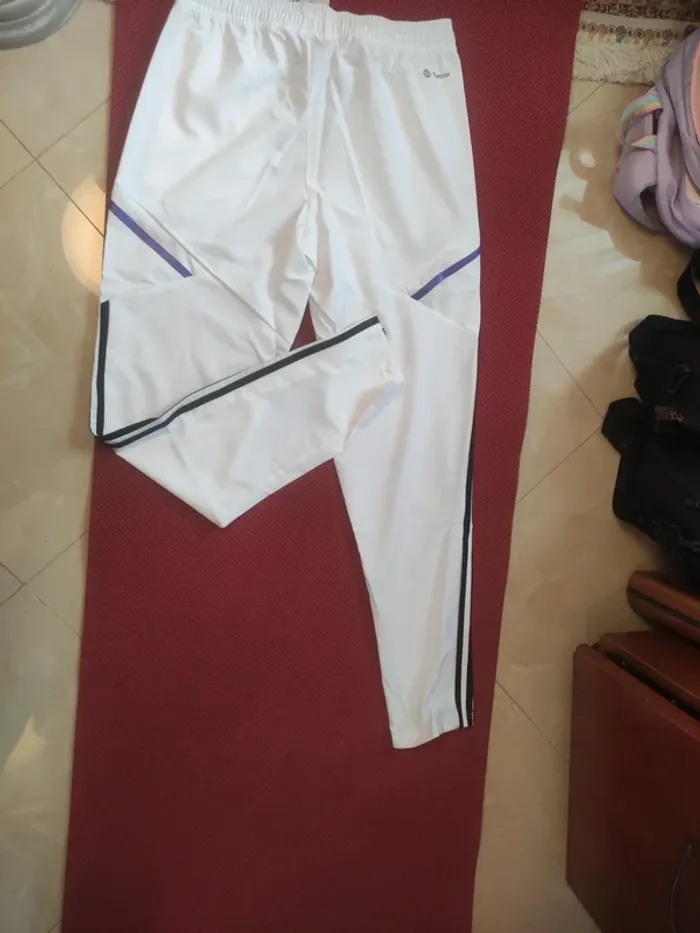 Pantalon de foot Real Madrid, Adidas Authentique Officiel taille enfant 15/16 ans, Neuf - photo numéro 14