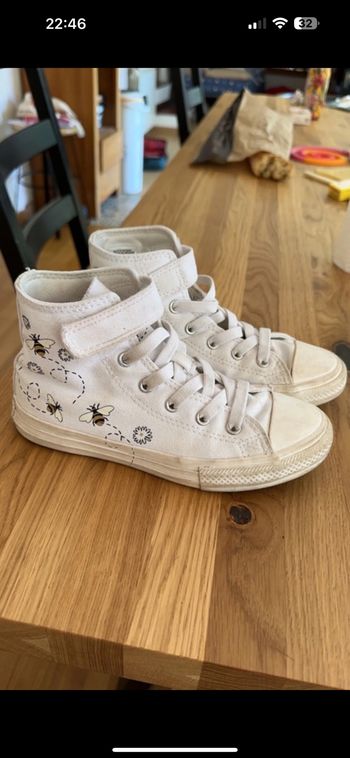 Converse bees