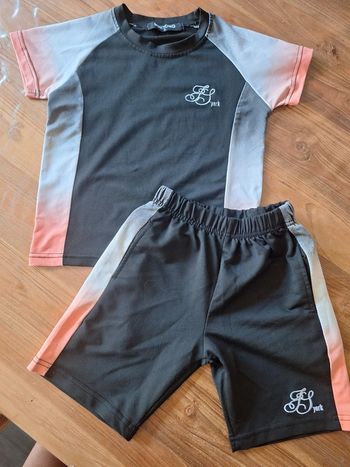 Ensemble short tee shirt taille 5 ans