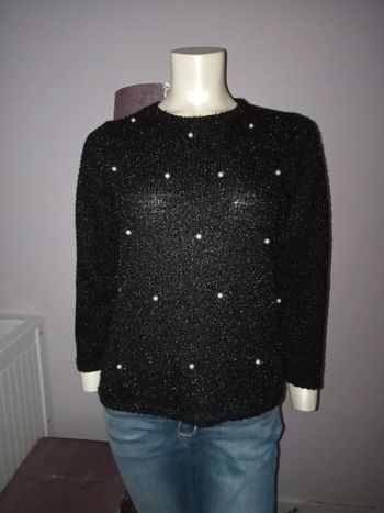 Pull léger noir perles en excellent état taille S