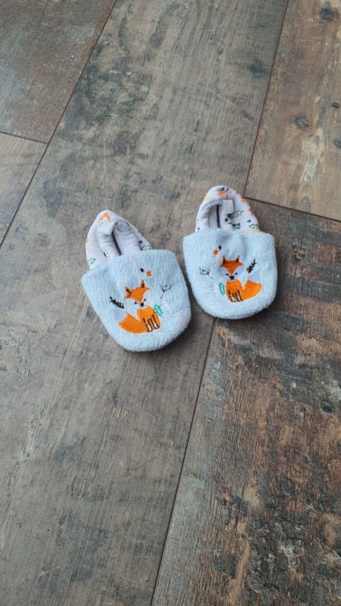 Chausson taille 15 16 en très bon état