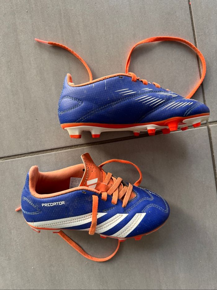 Chaussures de foot Adidas pointure 31 - photo numéro 2