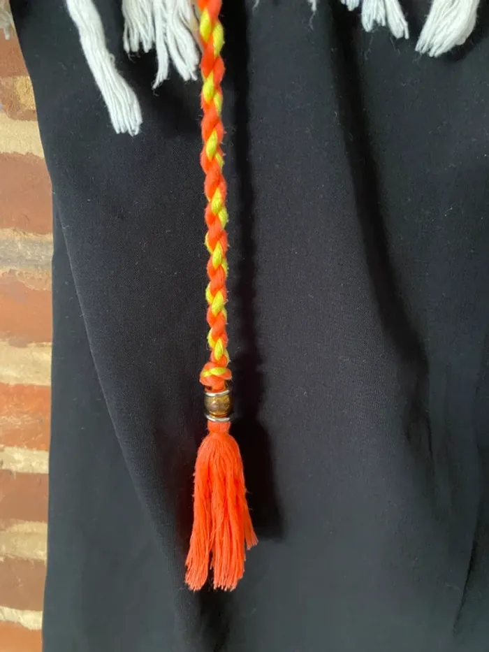 Haut bohème à pompons - photo numéro 3