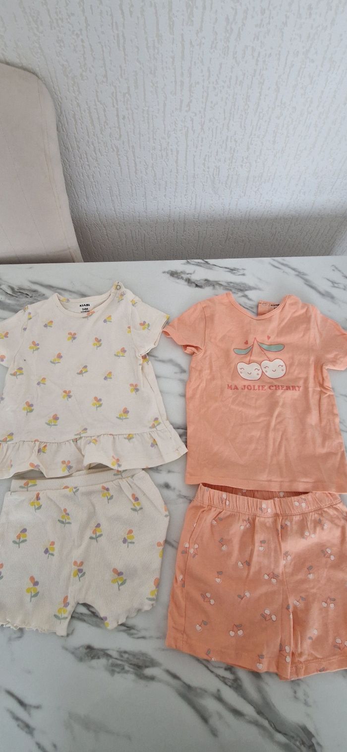 Lot 2 ensemble fille