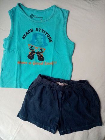 Ensemble t-shirt sans manches  et short léger  3 ans
