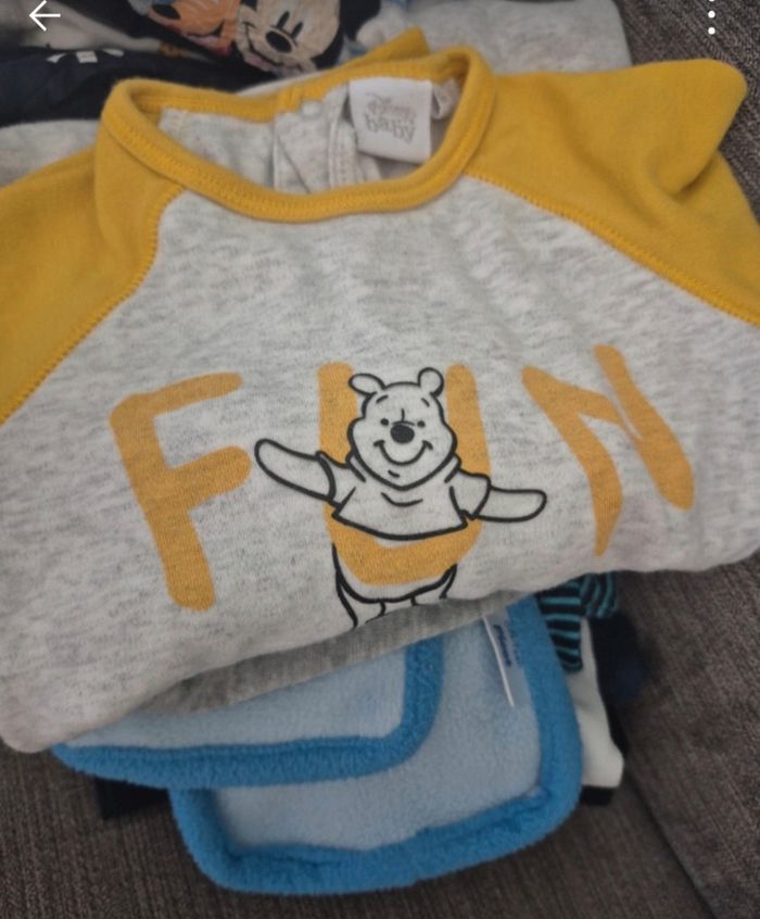 Lot de 65 vêtements garcon - photo numéro 3