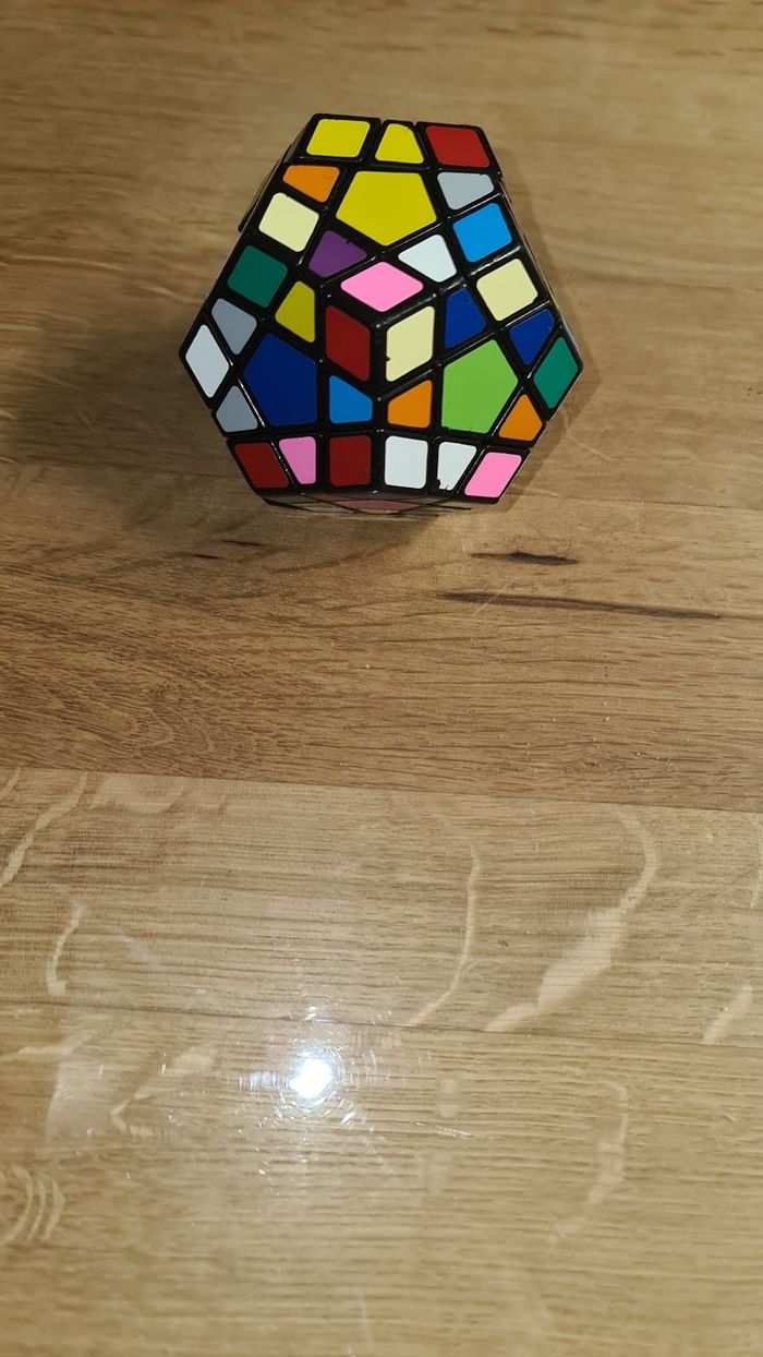 Rubik's cube pentagone,