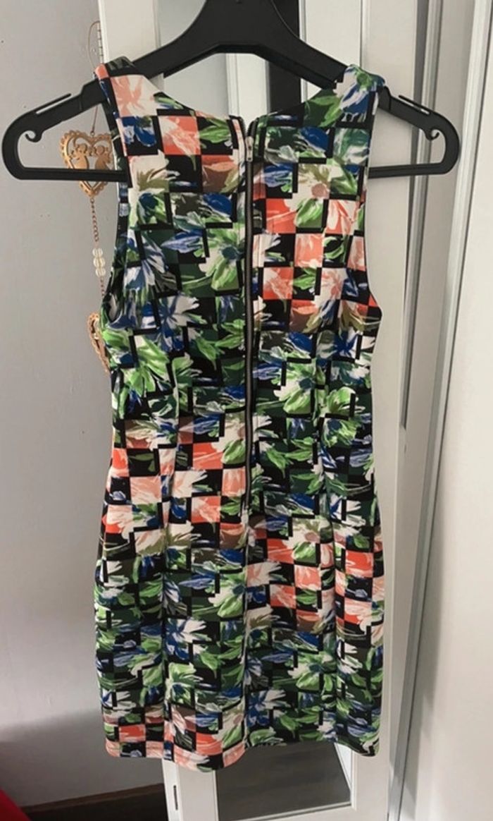 Robe sans manches à imprimé floral graphique – Taille 36 - photo numéro 3