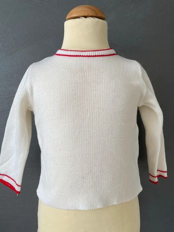 Pull blanc et rouge